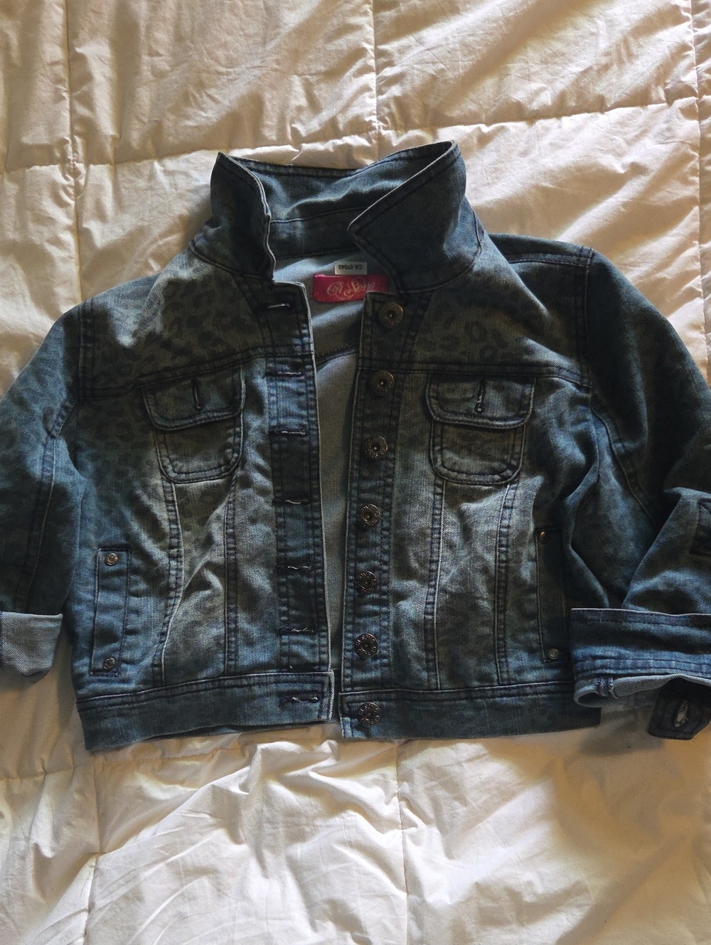 Cropped Denim Jacket with Subtle Leopard Print - Blue
